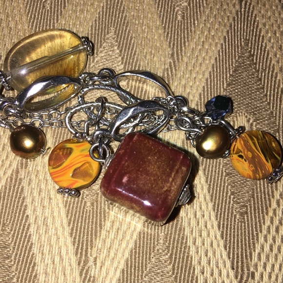 Necklace with stones - Picture 4 of 4